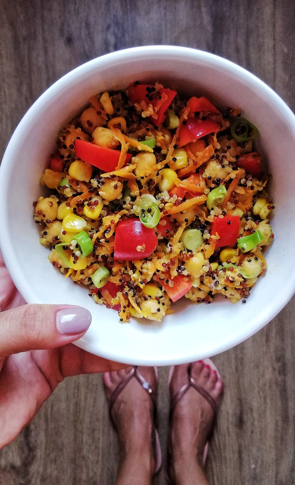 Quinoa salad (vegan, gluten free, high-protein)